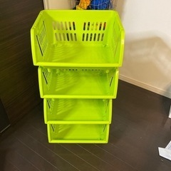 スタックできて小さく収納もできる　4段　プラケース
