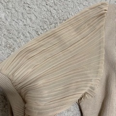 【新品未使用】カットソー　トップスの画像