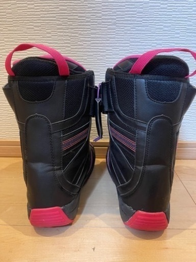 女性用スノーボード靴