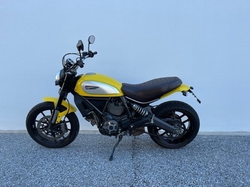 5/16までにその他申込者なしの場合は取り消しをいたします 車検満2年有 ドゥカティ スクランブラー アイコン 2015年11月登録 ガレージ内保管車両 テルミニョーニマフラー付属