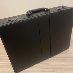 アタッシュケース