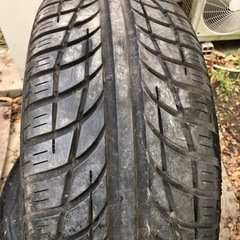 17インチタイヤ　2セットあります。