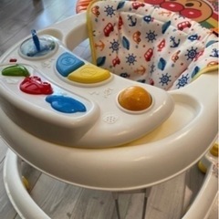 お譲りします　ベビーメリー、ベビージム、歩行器の画像
