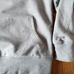 値下げ　トミーヒルフィガー　パーカー　の画像