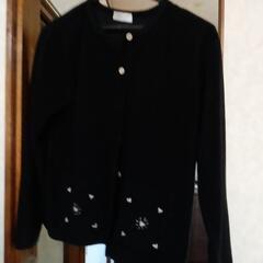 💕価格変更しました💕女性用の黒のカーディガンです。