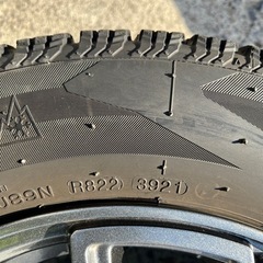 スタッドレス　タイヤ　4本の画像