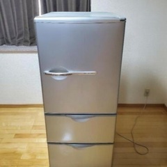 2010年製造SANYO３ドア冷凍冷蔵庫 SR-261T(S) の画像