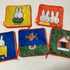 ミッフィー　絵本　ポーチ　ガチャガチャ　新品　未使用　５個セットの画像