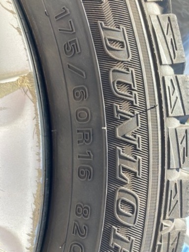 175/60R16スタッドレスタイヤ
