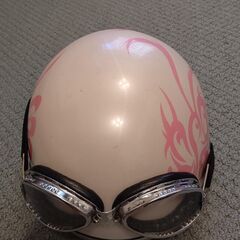 バイクのヘルメット（レディース）あげます