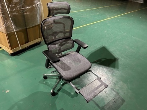 エルゴヒューマンです　オットマン付き