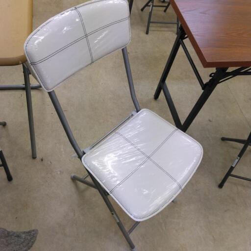 【1000円値引き】おしゃれ背もたれ付きおりたたみイスです。