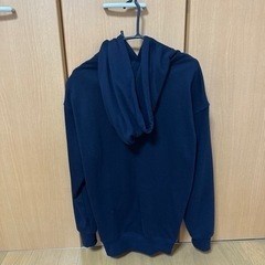 メンズ　パーカー　GUESS 未使用の画像