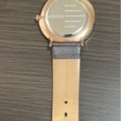 ADEXE アナログ腕時計の画像