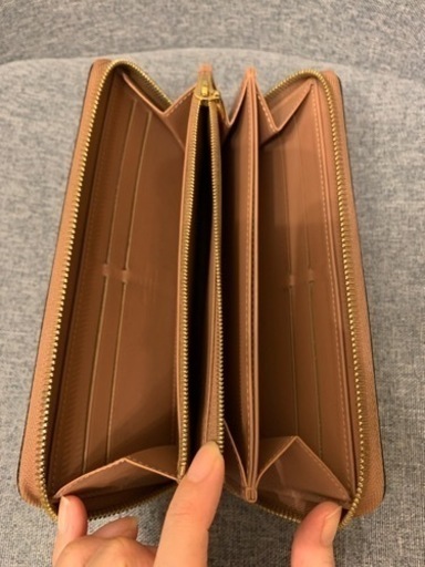 ヴィトン　ヴェルニ財布