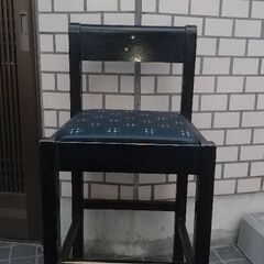居酒屋のカウンター椅子（黒）