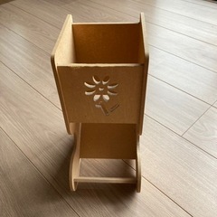 トイレットペーパー入れの画像