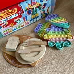 子供のおもちゃ　いろいろまとめ売りの画像