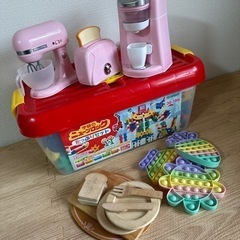 子供のおもちゃ　いろいろまとめ売りの画像