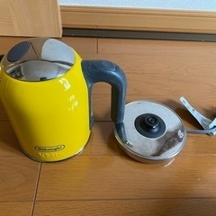 DeLonghi デロンギ　電気ケトル