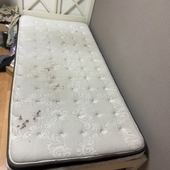 シングルベッド　最終値下げ！！本日で、廃棄します。の画像