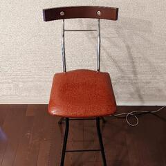 カウンターチェア バーチェア　高級感漂うリザード柄のシート