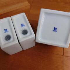 白山陶器　醤油差し　塩コショウ入れ　専用トレイ付きの画像