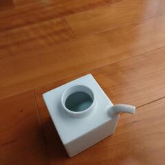 白山陶器　醤油差し　塩コショウ入れ　専用トレイ付きの画像