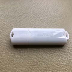 匿名送料込 未使用 大変美品 USBメモリ 8GB BUFFAL...
