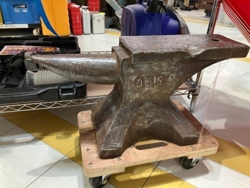 鉄を扱うならこれ！　只今SALE価格！◇大きな金床！約100kg アンビル◇