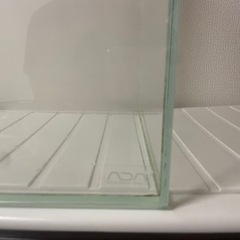 ADA 60㎝フレームレス水槽の画像