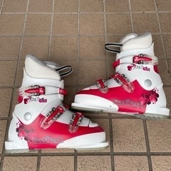 ロシニョール　ファンガール　カービングスキー　板、ストック、ブーツセットの画像