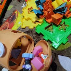 おもちゃ たくさんの画像