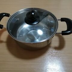 無料）中古本１１冊＋中古未使用冬服７着＋中古鍋の画像