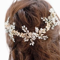 ヘッドアクセサリー　結婚式の画像