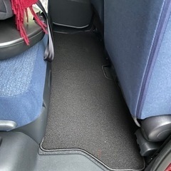 ダイハツ ムーヴキャンバス フロアマット 新型の画像