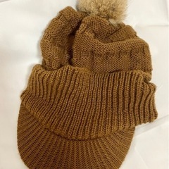 《取引終了》ツバ付き　ブラウンのニット帽子