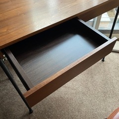 リモートワークに！ミッドセンチュリー　デスクとチェアのセットの画像