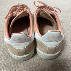 値下げ　adidas  23.0cmの画像