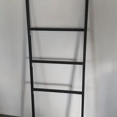 無料：ハンドメイドのインテリアラダー①黒