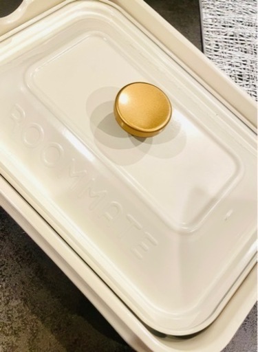 【受付終了】3つのプレートがついた便利でおしゃれなホットプレート