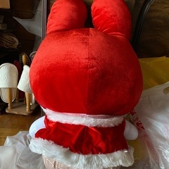 大きなうさぎのぬいぐるみ(クリスマスver.)の画像
