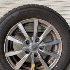 4本セット　スタッドレスタイヤの画像