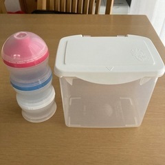 粉ミルク詰め替えケース＆粉ミルクストッカー