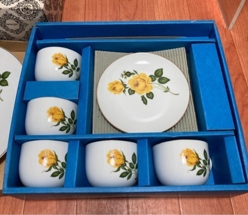 未使用 美品 保管品【NORITAKE Fine 】ノリタケ ファイン ティーカップ＆ソーサー 大皿 金彩 色絵 黄色 薔薇 西洋磁器 陶磁