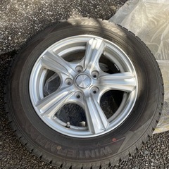 NOAH VOXY 80系　DUNLOP winterMAX02 スタッドレスタイヤ　195/65R15