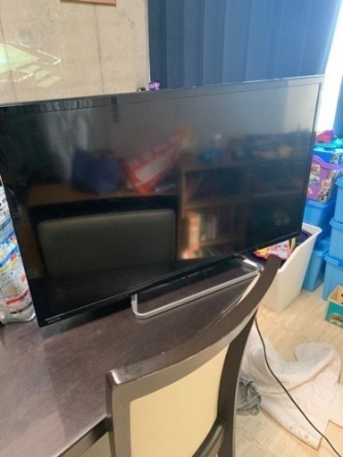 シャープ　AQUOS  LC-32W25 DVDプレーヤーPioneer BDP-3140-K付き