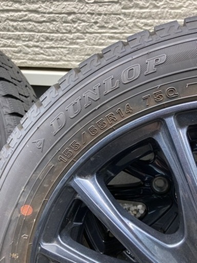 ☆ほぼ新品☆国産スタッドレスタイヤ☆４本セット☆軽自動車☆
