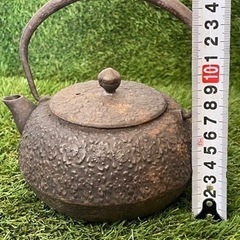鉄製  急須　桜　(刻印あり)の画像