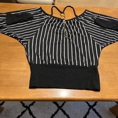 ドルマン型レディース服